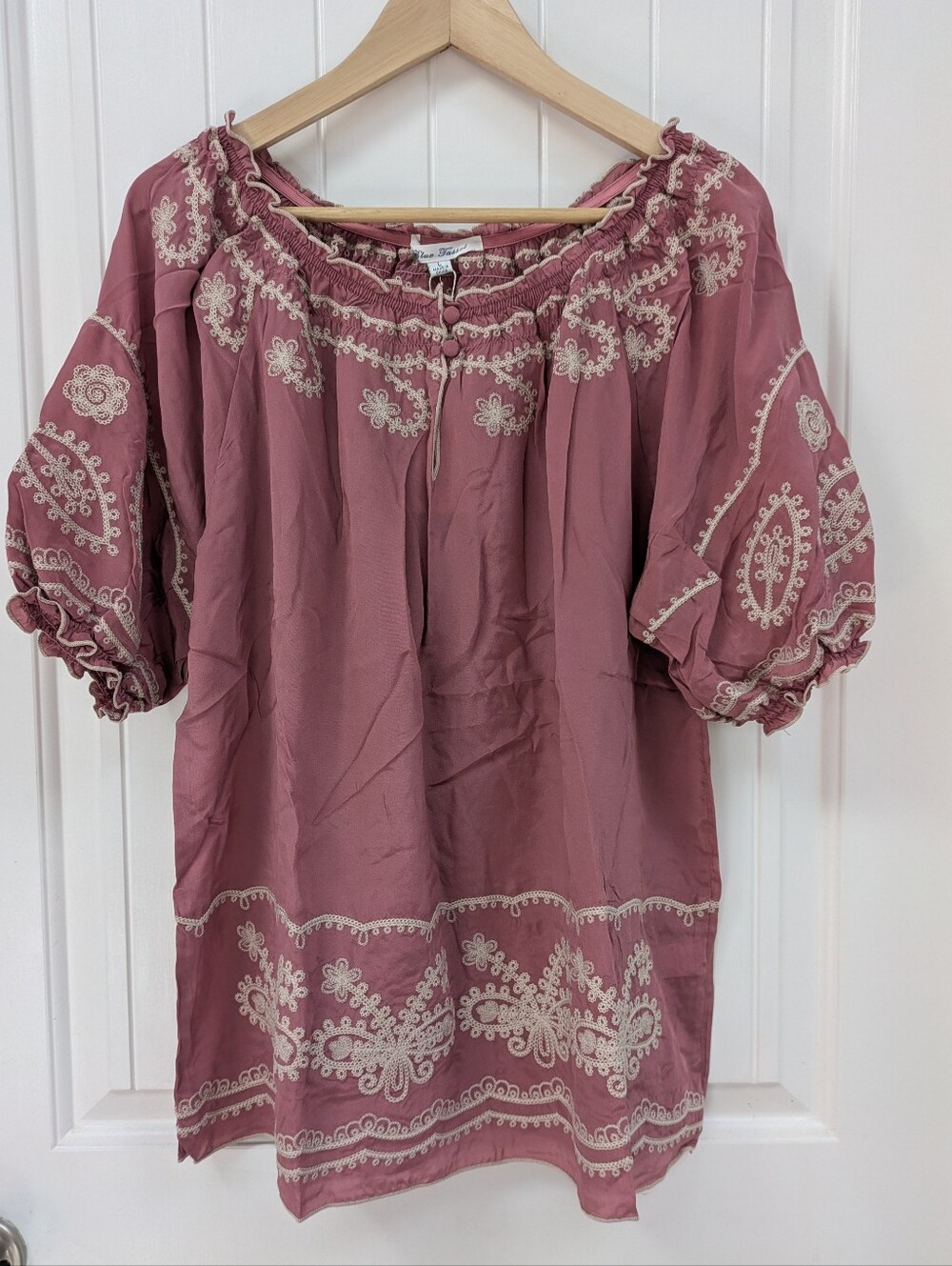 Sundance Blue Tassel Brand Boho Embroidered Peasant Top - Dusty Rose
